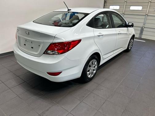 Century White 2016 Hyundai Accent SE