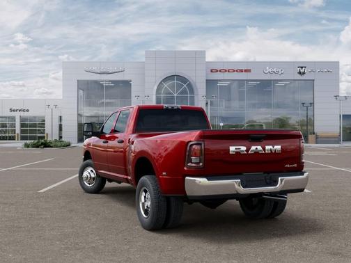 Molten Red Pearlcoat 2026 RAM 3500 Tradesman Crew Cab 4x4 8' Box
