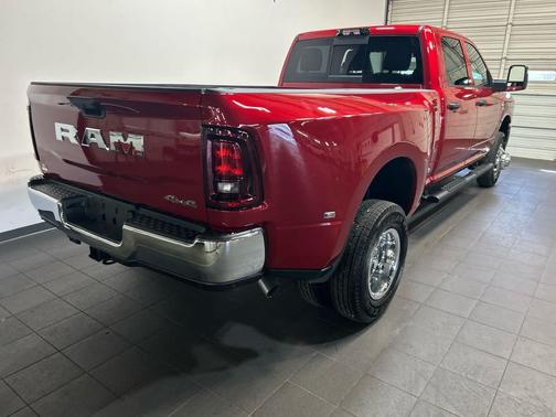 Molten Red Pearlcoat 2026 RAM 3500 Tradesman Crew Cab 4x4 8' Box