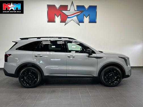 Wolf Gray 2026 Kia Sorento SX