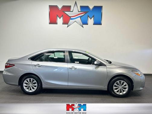 Celestial Silver Metallic 2017 Toyota Camry LE