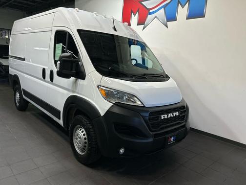 Bright White Clearcoat 2024 RAM ProMaster 2500 Tradesman