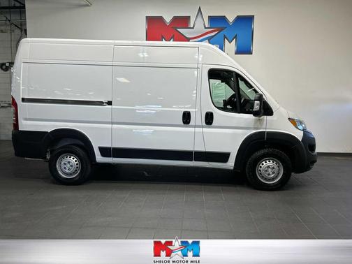Bright White Clearcoat 2024 RAM ProMaster 2500 Tradesman