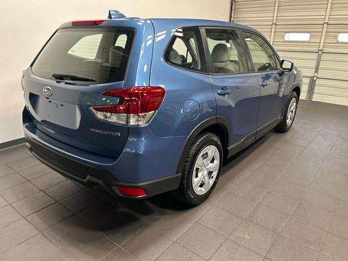 Horizon Blue Pearl 2022 Subaru Forester Base