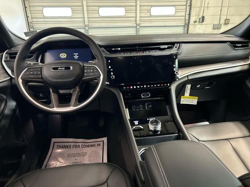 Baltic Gray Metallic Clearcoat 2026 Jeep Grand Cherokee Limited