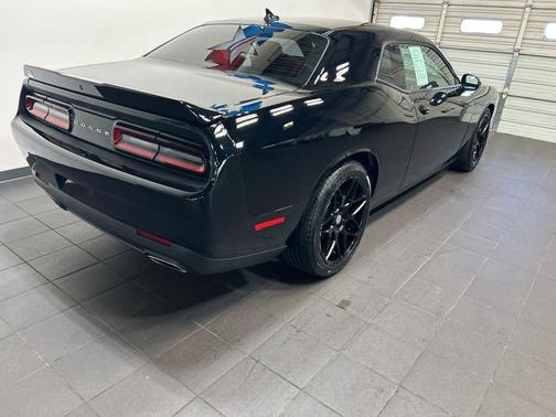 Pitch Black Clearcoat 2019 Dodge Challenger GT