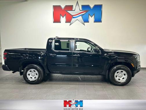 Super Black 2023 Nissan Frontier S