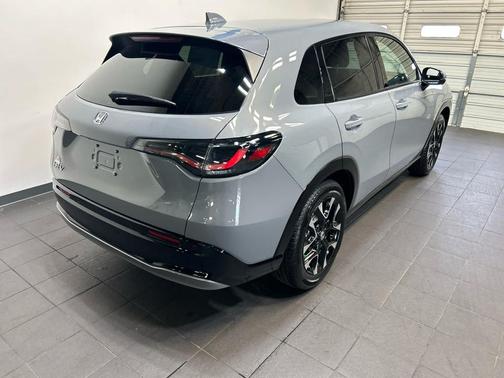 Urban Gray Pearl 2026 Honda HR-V EX-L
