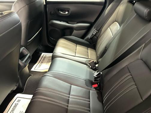 Urban Gray Pearl 2026 Honda HR-V EX-L