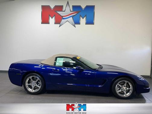 2004 Chevrolet Corvette Base