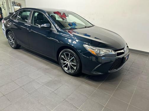 Cosmic Gray Mica 2016 Toyota Camry XSE