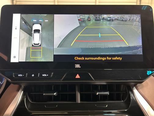 Coastal Gray Metallic 2024 Toyota Venza Limited