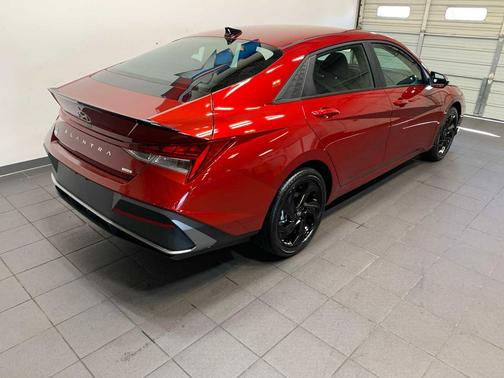 2026 Hyundai ELANTRA HEV SEL Sport