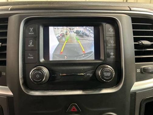 Diamond Black Crystal Pearlcoat 2022 RAM 1500 Classic Warlock Quad Cab 4x4 6'4' Box