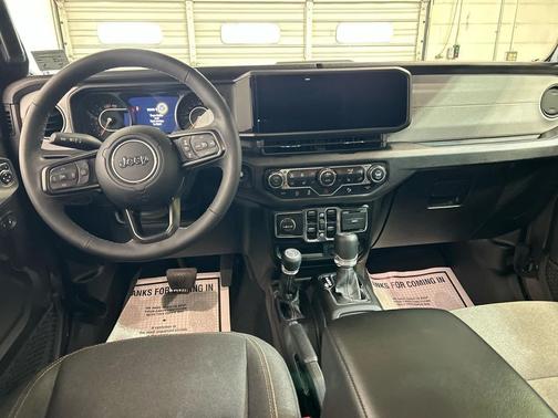 Granite Crystal Metallic Clearcoat 2025 Jeep Wrangler Sport S