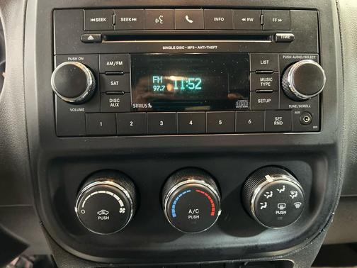 Deep Cherry Red Crystal Pearlcoat 2014 Jeep Patriot Latitude