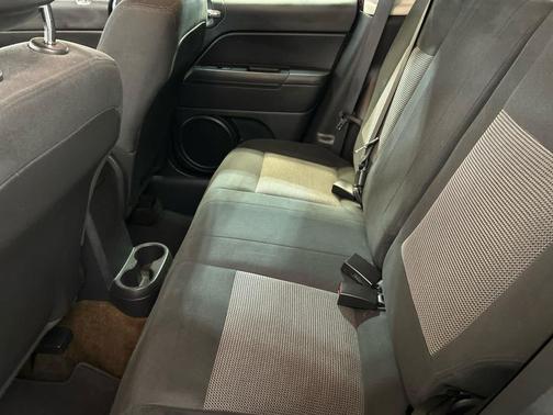 Deep Cherry Red Crystal Pearlcoat 2014 Jeep Patriot Latitude