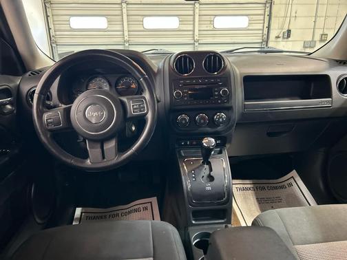 Deep Cherry Red Crystal Pearlcoat 2014 Jeep Patriot Latitude