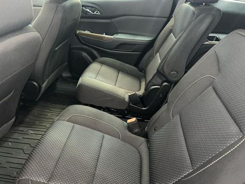 Summit White 2023 GMC Acadia AWD SLE