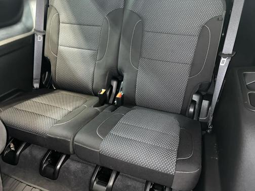 Summit White 2023 GMC Acadia AWD SLE