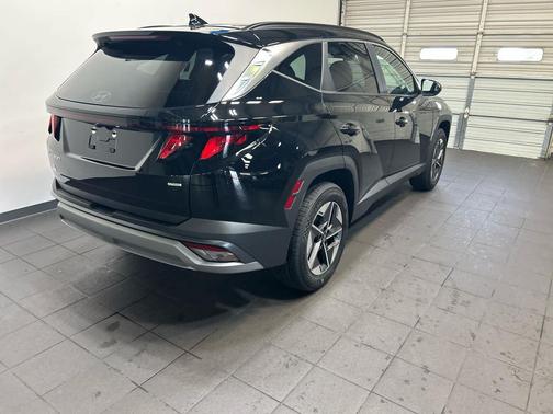 Phantom Black 2026 Hyundai TUCSON SEL