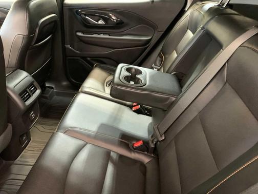 2022 GMC Terrain AWD AT4