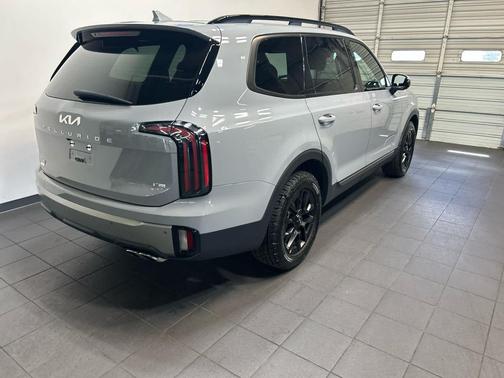 Wolf Gray 2023 Kia Telluride SX Prestige X-Pro