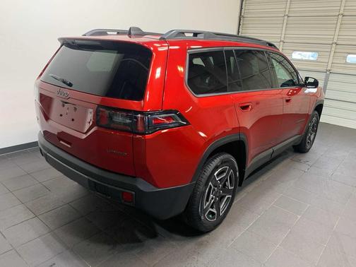 Red Hot Pearlcoat 2026 Jeep Cherokee Limited