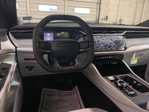 Red Hot Pearlcoat 2026 Jeep Cherokee Limited