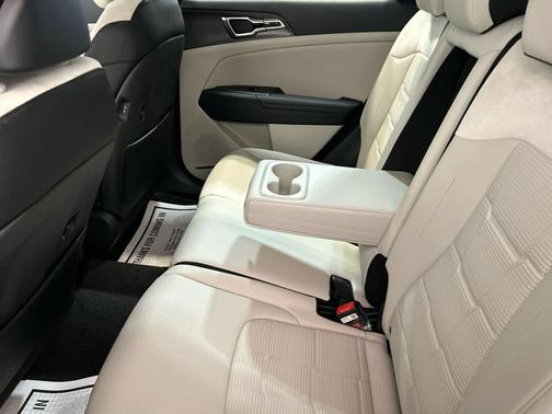 PANTHERA METAL 2026 Kia Sportage SX-Prestige