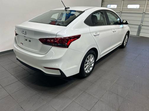 Frost White Pearl 2020 Hyundai Accent SEL