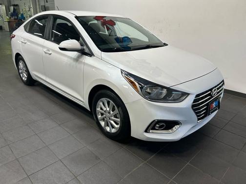 Frost White Pearl 2020 Hyundai Accent SEL