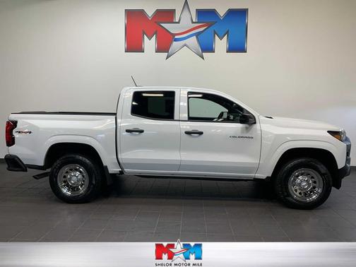 2024 Chevrolet Colorado WT