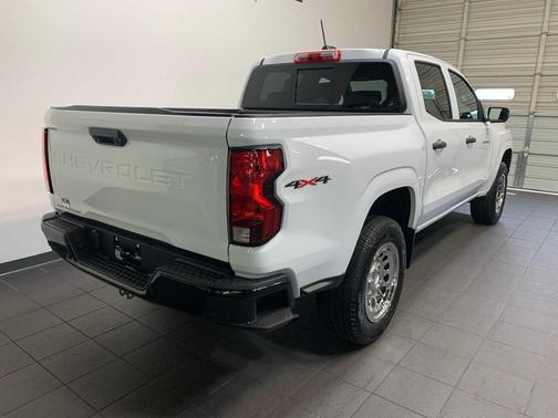 2024 Chevrolet Colorado WT
