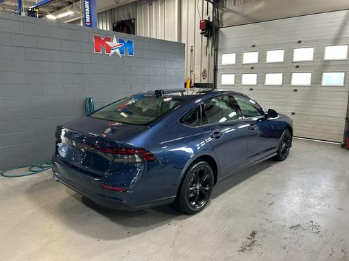 2025 Honda Accord Sport SE 1.5T