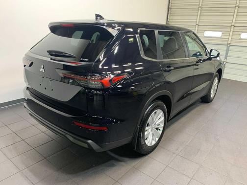 2025 Mitsubishi Outlander ES 2.5 S-AWC