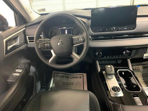 2025 Mitsubishi Outlander ES 2.5 S-AWC