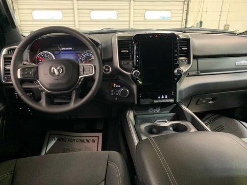 Delmonico Red Pearlcoat 2025 RAM 1500 Big Horn/Lone Star