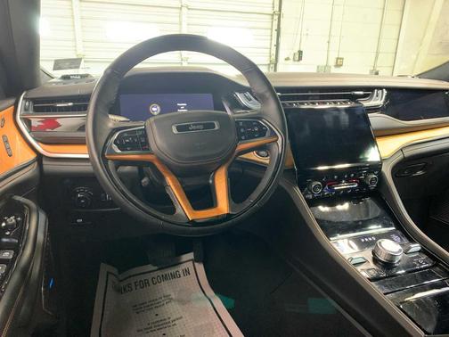 2023 Jeep Grand Cherokee L Summit Reserve