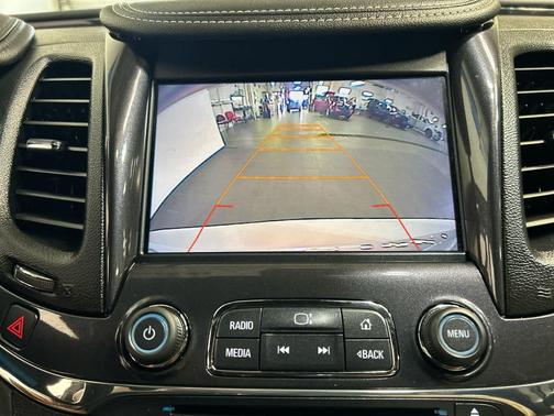 Iridescent Pearl Tricoat 2017 Chevrolet Impala Premier 2LZ