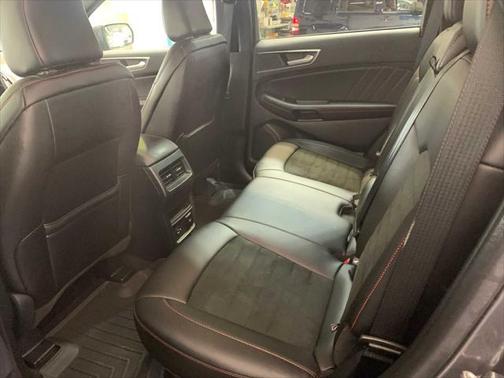 2021 Ford Edge ST Line