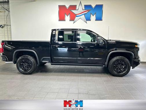 Black 2024 Chevrolet Silverado 2500 High Country