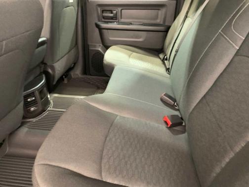 2026 RAM 2500 Tradesman Crew Cab 4x4 6'4' Box