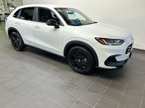 Platinum White Pearl 2027 Honda HR-V Sport AWD