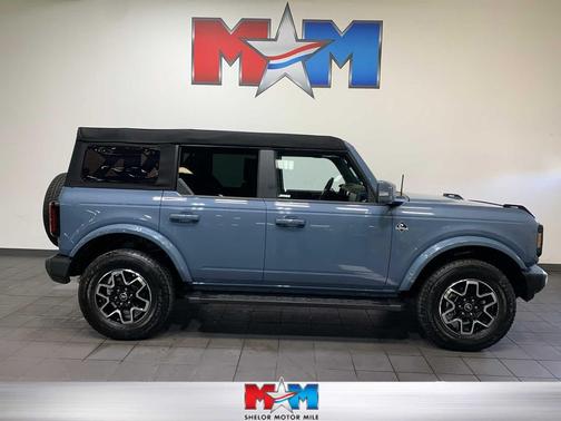 2024 Ford Bronco Outer Banks