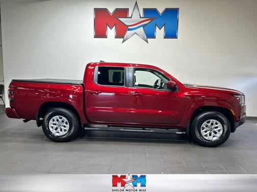 Cardinal Red Metallic Tricoat 2024 Nissan Frontier SV