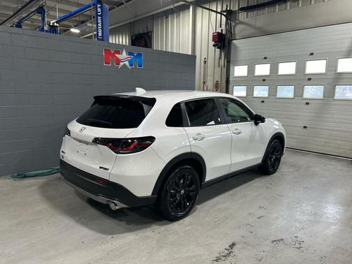 2026 Honda HR-V AWD Sport