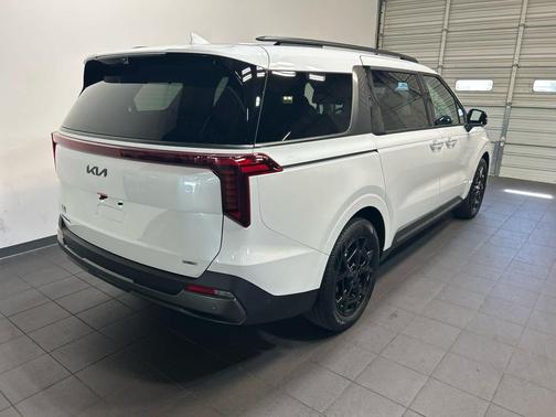 Snow White Pearl 2026 Kia Carnival Hybrid SX Prestige