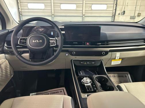 Snow White Pearl 2026 Kia Carnival Hybrid SX Prestige