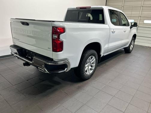 Summit White 2026 Chevrolet Silverado 1500 LT